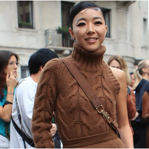 Πώς θα είσαι stylish μ' ένα πουλόβερ αυτόν τον χειμώνα