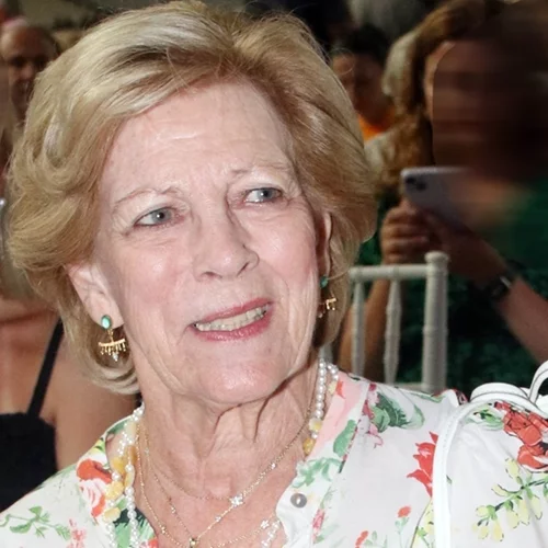 Άννα Μαρία | Βρέθηκε το 59 ετών νυφικό της στο Τατόι