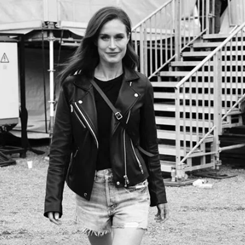 Επιτρέπεται να φοράς σορτσάκι σε ροκ συναυλία αν είσαι Πρωθυπουργός; Η Sanna Marin έδωσε την καλύτερη απάντηση