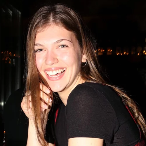 Κλέλια Ανδριολάτου | Φόρεσε το φόρεμα και τις μπότες από τα H&M που κάνουν τον τέλειο συνδυασμό για το φθινόπωρο