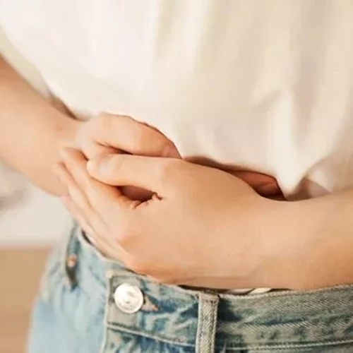 Το μυστικό της κινέζικης ιατρικής για επίπεδο στομάχι: Πώς να νικήσεις το φούσκωμα σε 5 λεπτά