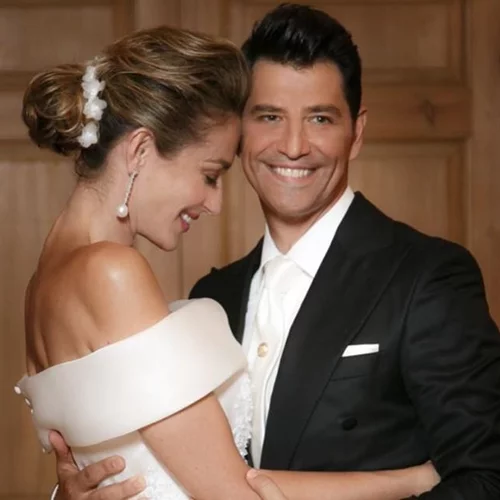 Στον γάμο της Κάτιας Ζυγούλη και του Σάκη Ρουβά | Η 1,70 λευκή τούρτα και η πολυτελής διακόσμηση της έπαυλης Βαρδινογιάννη