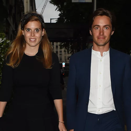 Η πριγκίπισσα Βεατρίκη και ο Edoardo Mapelli Mozzi στην Ελλάδα για τον γάμο του Φιλίππου Γλύξμπουργκ