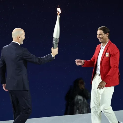 Φαντασμαγορική η τελετή έναρξης των Ολυμπιακών Αγώνων στο Παρίσι - Σε αερόστατο η ολυμπιακή φλόγα