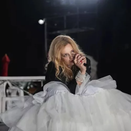 Το "φαινόμενο Λένα Κιτσοπούλου" μέσα από τις εμβληματικότερες παραστάσεις της