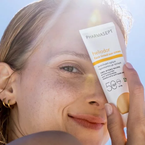 Το φυσικό αντηλιακό με χρώμα για ομοιόμορφη κάλυψη που δεν πρέπει να λείπει από την beauty ρουτίνα σου