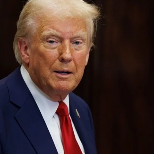 Για συνολική ειρηνευτική συμφωνία μίλησαν Τραμπ – Ζελένσκι | "Αν όλα πάνε καλά, θα γίνει τριμερής με Πούτιν"