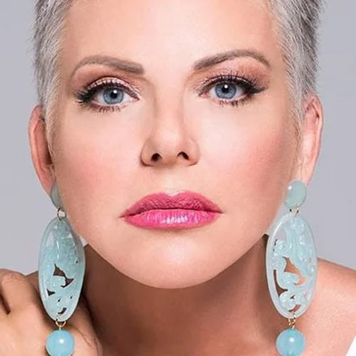 Η Νανά Παλαιτσάκη στην πρώτη της ανάρτηση μέσα από το νοσοκομείο