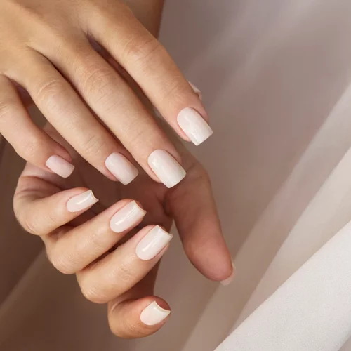 5 πράγματα που πρέπει να ξέρεις αν κάνεις μανικιούρ μόνη στο σπίτι