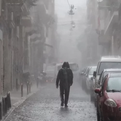Ερχεται νέα κακοκαιρία λίγο πριν το Πάσχα - Βροχές και καταιγίδες μέχρι τη Μεγάλη Δευτέρα