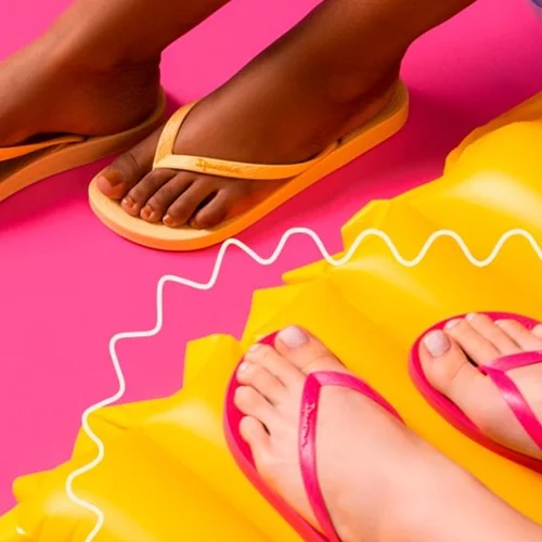 Ipanema | Δεν θα ξέρεις ποιο ζευγάρι να πρωτοδιαλέξεις από τις φετινές προτάσεις του brand