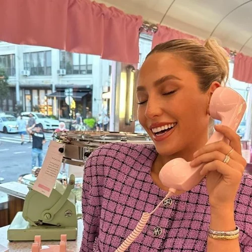 Get Ready with Alix Earle: Η φοιτήτρια που δημιούργησε μία παγκόσμια τάση στα social και έκανε το όνομά της brand