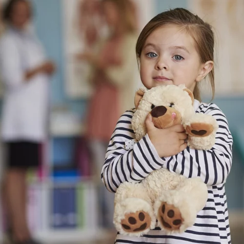 Τι είναι ο στρεπτόκοκκος, ποια τα συμπτώματα και τι να γνωρίζουν οι γονείς