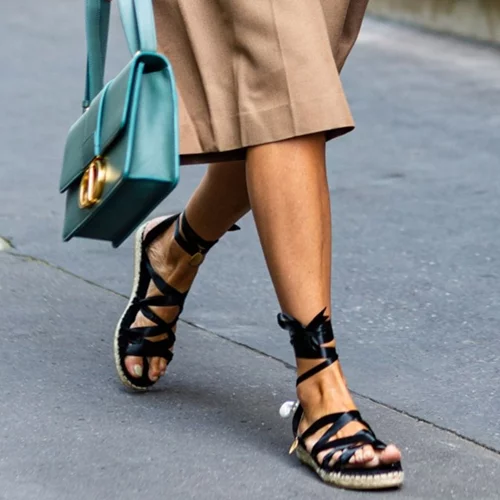 Αυτά είναι τα πιο άνετα σανδάλια που μπορείς να φορέσεις κάθε ώρα της ημέρας