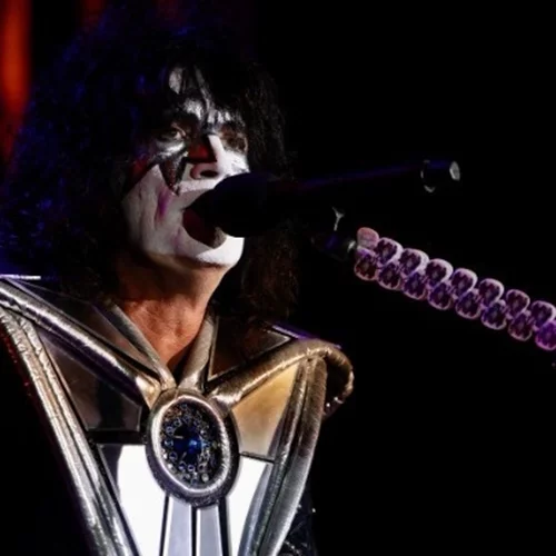 ΗΠΑ | Πέθανε ο κιθαρίστας των Kiss Ace Frehley στα 74 χρόνια του
