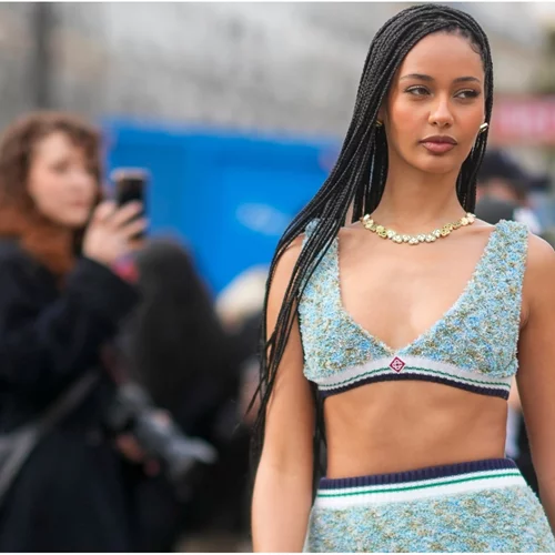 Ποια κομμάτια πρέπει να βάλεις στη Summer Capsule Wardrobe του 2024