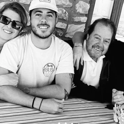 Ο Γιάννης Πάριος μέσα από το φακό του γιου του, Μιχαήλ