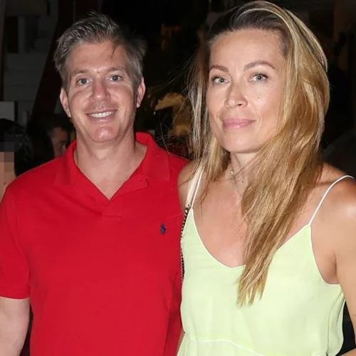 Μαριέττα Χρουσαλά & Λέων Πατίτσας | Εξόρμηση σε πλαζ της Μυκόνου με την κουμπάρα τους, Καλομοίρα