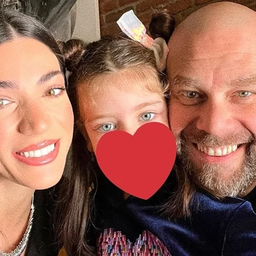 Ήβη Αδάμου | Ψήνει μπισκότα με τις φίλες της κόρης της, Ανατολής