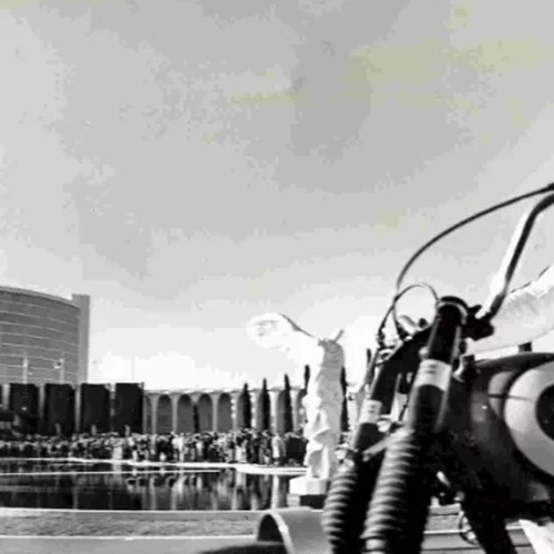 "Evel Knievel on Tour" | Η νέα ταινία του Ντάμιεν Σαζέλ με τον Λεονάρντο Ντι Κάπριο