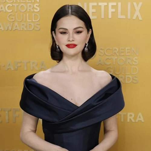 Selena Gomez | Το Old Hollywood look της στα SAG Awards ήταν η πιο κομψή red carpet εμφάνιση του θεσμού