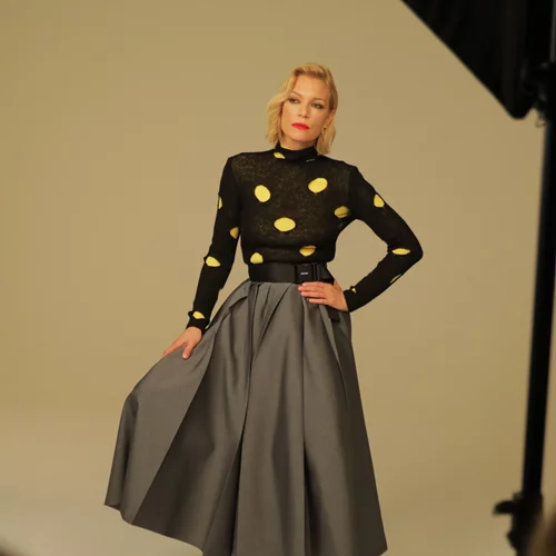 Βackstage με τη Βίκυ Καγιά για το εξώφυλλο του Madame Figaro | Μάθαμε όλα τα μυστικά του beauty look της