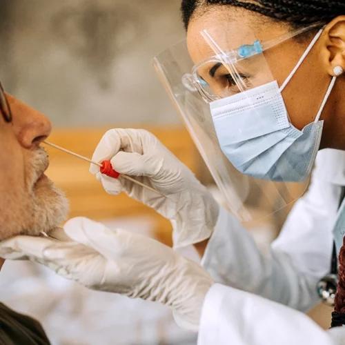 Επέστρεψαν τα lockdown στην Κίνα |Σε τριήμερη καραντίνα η πόλη Γιγού των 1,9 εκατ. κατοίκων