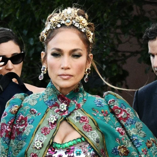 6 παλτό για τις χειμερινές σου εμφανίσεις που θα είχαν την έγκριση της Jennifer Lopez