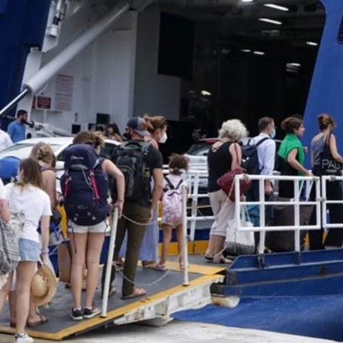 Στο τοπ 5 των δημοφιλέστερων προορισμών για διακοπές η Ελλάδα - Ποια χώρα βρίσκεται στην πρώτη θέση