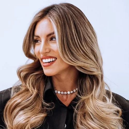 Μια ματιά στο σπίτι της Αθηνάς Οικονομάκου στην Κηφισιά | Το video από τo dressing room της