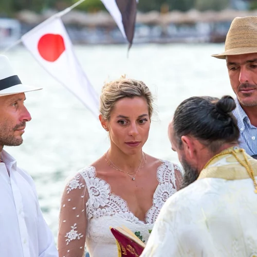 Τάκης Μάντης | Ο Ολυμπιονίκης της ιστοπλοΐας παντρεύτηκε την αγαπημένη του - Το εντυπωσιακό νυφικό και πλάνα από το μυστήριο