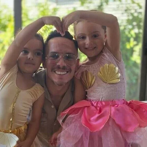 Έτοιμη για την πρώτη δημοτικού η Σοφία Πετρούνια - Η γνωριμία με τη δασκάλα