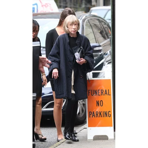 Joan Didion | Πέθανε η μεγάλη Αμερικανίδα συγγραφέας και δημοσιογράφος