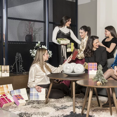 Wear the Joy Of Nature | Το secret Santa των Miss Bloomers όρισαν τα πιο εντυπωσιακά body care gift sets