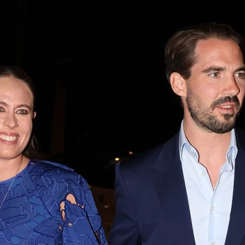 Η Nina Flohr σβήνει την εντυπωσιακή τούρτα γενεθλίων της | Φωτογραφίες από το γενέθλιο δείπνο