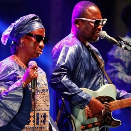 Πέθανε ο Αμαντού του θρυλικού ζευγαριού τυφλών μουσικών Amadou & Mariam