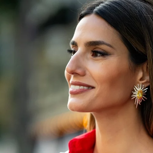 Η Ηλιάνα Παπαγεωργίου με το πιο hot λανσάρισμα κραγιόν της χρονιάς