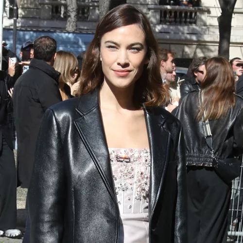 Style Inspo | 23 looks για να κάνεις ποδαρικό με στιλ στη νέα χρονιά