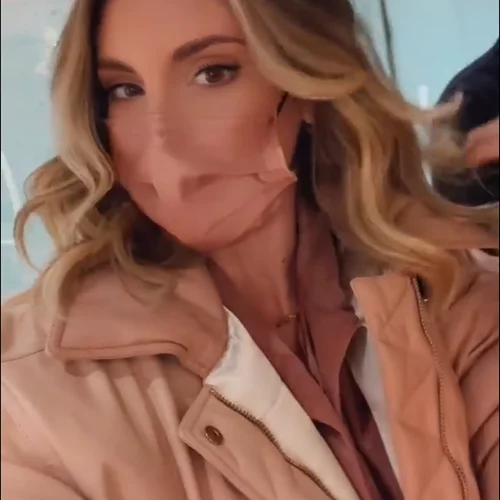 Η Αθηνά Οικονομάκου σε ρόλο έκπληξη σε τηλεοπτική εκπομπή