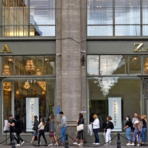 Πώς θα βρεις ποια καταστήματα Zara είναι ανοιχτά;