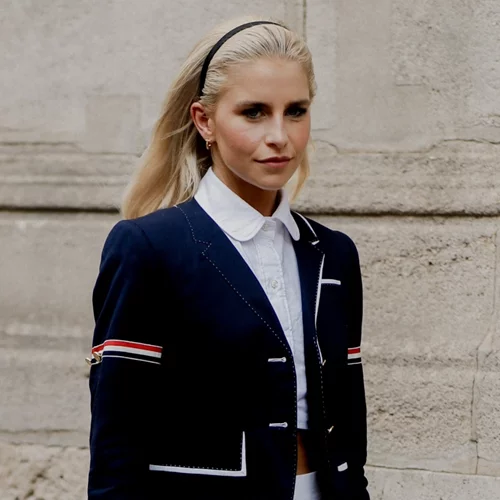 Τα chic πουκάμισα από τη Massimo Dutti που ταιριάζουν τέλεια με τζιν παντελόνι