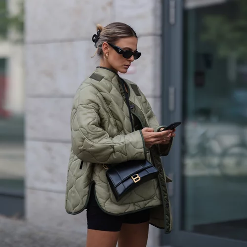 Στην Oysho ανακαλύψαμε το ιδανικό καπιτονέ μπουφάν γι' αυτή την εποχή