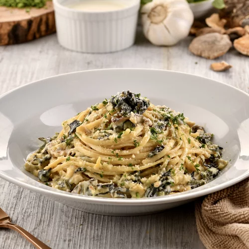 Η πιο λαχταριστή μακαρονάδα του καλοκαιριού | Με απίστευτα κρεμώδη σάλτσα χωρίς κρέμα γάλακτος