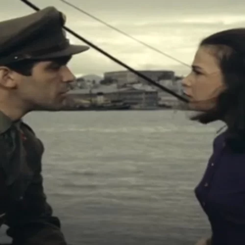 Τζένη Καρέζη-Κώστας Καζάκος | Ο κεραυνοβόλος έρωτας που γεννήθηκε μέσα από μία παρτίδα τάβλι