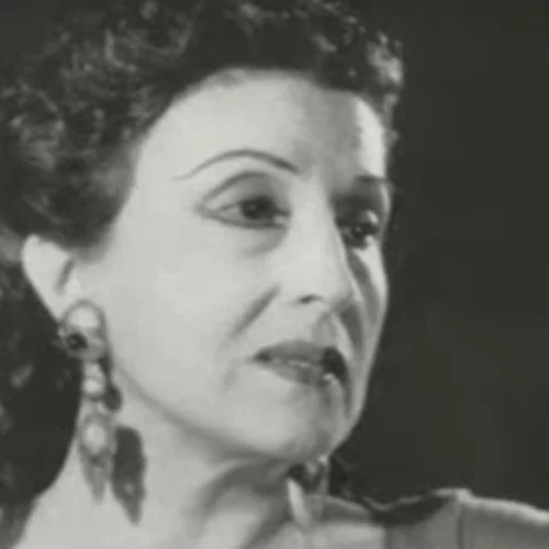 "Μα, Κατίνα μου, σταμάτα για λίγο τις μακαρονάδες και θα σου εξαφανίσω το στομάχι"