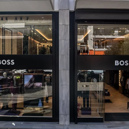 Η BOSS επαναλειτουργεί το πρόσφατα ανακαινισμένο κατάστημα στη Γλυφάδα