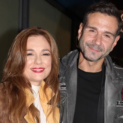 Τάσος Ιορδανίδης | Αγκαλιά με τη Θάλεια Ματίκα στην πρεμιέρα της νέας του παράστασης