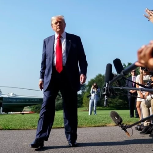 Ντ. Τραμπ: Το Ιράν "θέλει να διαπραγματευτεί" - "Σε εξέλιξη" προετοιμασία για πιθανή συνάντηση