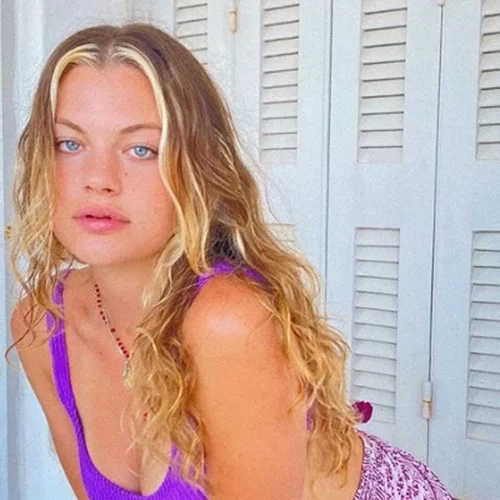 Ηλέκτρα | Η καλλονή κόρη της Δωροθέας Μερκούρη ποζάρει με μαγιό στην πιο σέξι φωτογραφία που θα δεις σήμερα