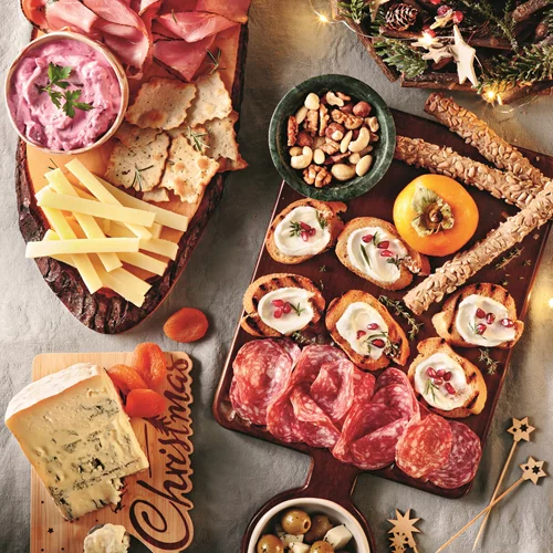 Παραδοσιακή γαλοπούλα, γευστικά αλλαντικά, φίνα κρασιά | Το εορταστικό τραπέζι της ΑΒ Βασιλόπουλος συνδυάζει τη νοστιμιά με την υψηλή ποιότητα